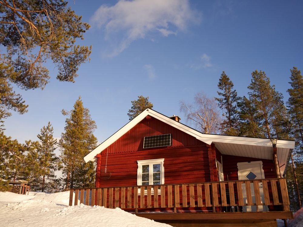 Do solar panels work through a Canadian winter?